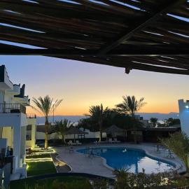 alqamar village, Hotel in Akaba