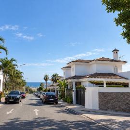 Higueron Holiday Rentals