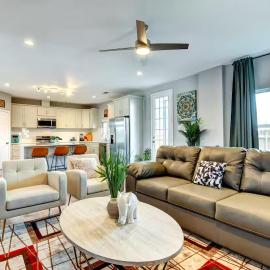 5BR w/ Game Room • Sleeps 12 • AT&T • FIFA 2026, hotel in Arlington