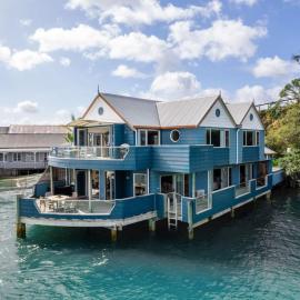 Bay of Islands Apartment On The Water- The Bridge