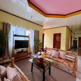 The Sunny Side 3BR Town Center Apartment