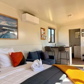 Stunted Totara, Unit 2