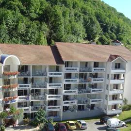 Terres de France - Résidence les Silènes, hotel em Allevard