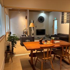 泊まれるギャラリーゆずりは奥入瀬 Yuzuriha Gallery Stay Oirase, hotell sihtkohas Towada