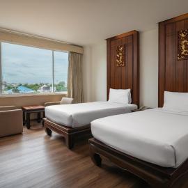 Sri U-Thong Grand Hotel, hôtel à Suphanburi