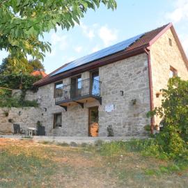 Gazdinstvo Tadić, hotel en Nikšić