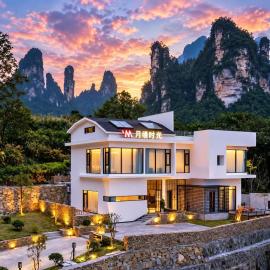 Panorama Peaks Lodge-Free pickup-Sunrise-Close to the Middle Gate Ticket Office of the Zhangjiajie Foreset Park