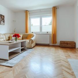 Prijetna hiša blizu starega mestnega jedra Kranj