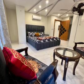 Cozy Furnished Single Rooms with shared Kitchen & Dining near GT road, Free Wifi, hotel a Jhelum