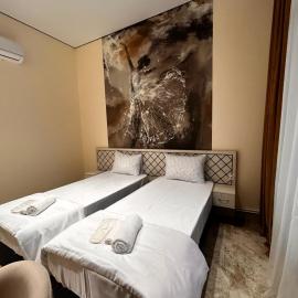 Senat Hotel, hotell 