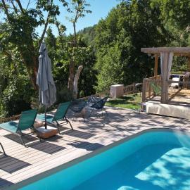 Chalet U Castagnu du Jardin de Luiggi, hotel i Venaco