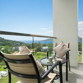 Seaview room and sunset on 7th floor, Patong