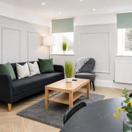 Central Galashiels Stay - 5-Bed - Wi-Fi - Near Town