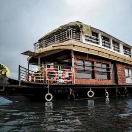 Omkaram Houseboats