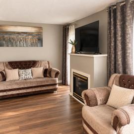 Spacious 4 Bedroom House - Heart of the City - Sleeps 10, hotel v destinaci Burnsville