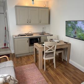 Studio Flat 4-stops Wembley Near to Tube and Public Transport
