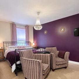 Modern ground floor apartment with free parking very near centre, hotel Riponban