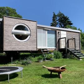 Zirkuswagen auf Rädern, Tinyhouse, Tinyhaus, auf grüner Wiese, ländlich, nahe Hamburg, Natur โรงแรมในHammah
