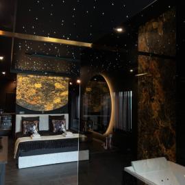 La Chambre Sigma - Immersive Luxury SPA Suite