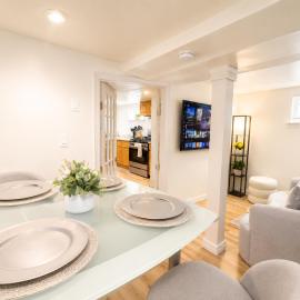 Cozy Private Basement Apartment in Queens, hotel a Cambria Heights