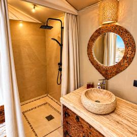 Exploring best Luxury camp