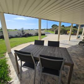 A slice of paradise in Whiritoa, hotel di Whiritoa