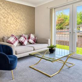 Stylish City Apartment with Free Parking near Town, Hotel in Glasgow