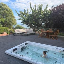 Panoramic Sea View Retreat with Hot Tub