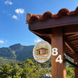 Eco House Itaitu - Seu refúgio entre as montanhas, khách sạn ở Jacobina