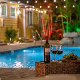 King Bed-Step to Madeira Beach-Heated Pool-Private