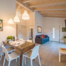 La Gazza Ladra Apartments - Garda Chill Out, hotell i Drena