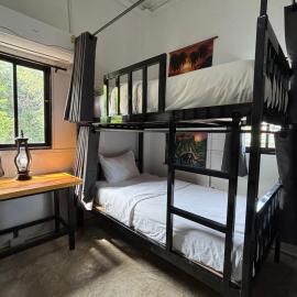 Viesnīca Nok Guesthouse & Hostel Tau