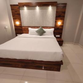 FabHotel Novellea