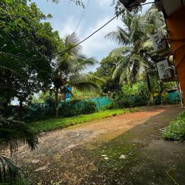 ShubhamKaroti Cottage,Alibag – hotel w mieście Varsoli