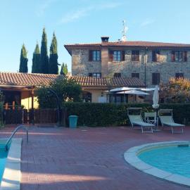 Borgo Pomaia Resort Tuscany - Apartament, Pools, Restaurant & Tuscan View, hotel a Pomaia