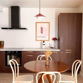 Bid Art Modern Apartment 500m from the Ocean