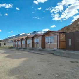 Tsomiriri Inn cottages, хотел в Karzok Gömpa