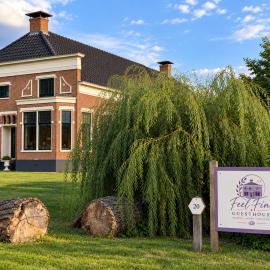 Feel-Fine Guesthouse: Nieuw-Buinen şehrinde bir otel