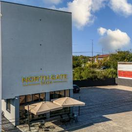 NORTH GATE Rooms, hotel en Afumaţi