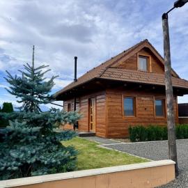 Romantické chalúpky Raj-Borievka, Čučoriedka a Drienka, hotel u gradu Hrabušice