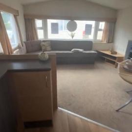 Cabin Sleeps 4 with Indoor Pool and Patio, hotel a Felixstowe
