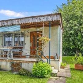 The Sunny-Side Garden Escape