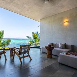 Luxury Beachfront 3BR Apt 102 | Neea Bahia Soliman、Balcheilのホテル