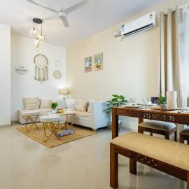 Elegant 1BHK Stay with Pool near Candolim Beach