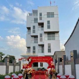 Khách Sạn Bảo Ngọc, hotel di Thuận Thiên