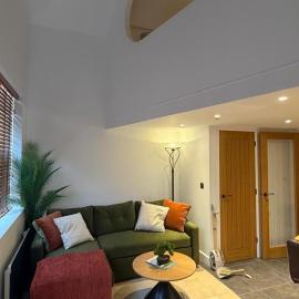 Bedford 1-Bed Apartment Sleeps 4 with Parking