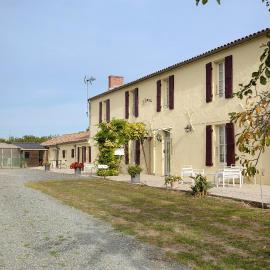 Chambres D'Hôtes - Le Paradis, hotel in Chaillé-les-Marais