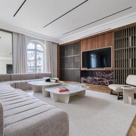 Central Paris Suites, hotel di Paris
