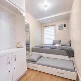Urban Oasis for 7 with 200 mbps & Netflix