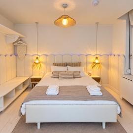 Chez Céleste - Luxueux appartement de 100 m2, design et aire de jeux - A proximité de la gare et de l'aéroport!!